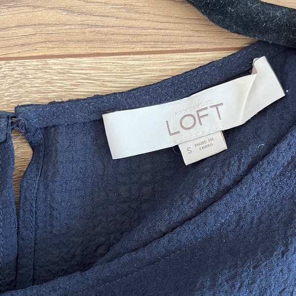 Loft Top - Picture 3 of 3